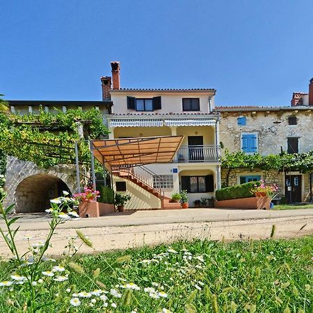 Apartment Lili Porec Exterior photo